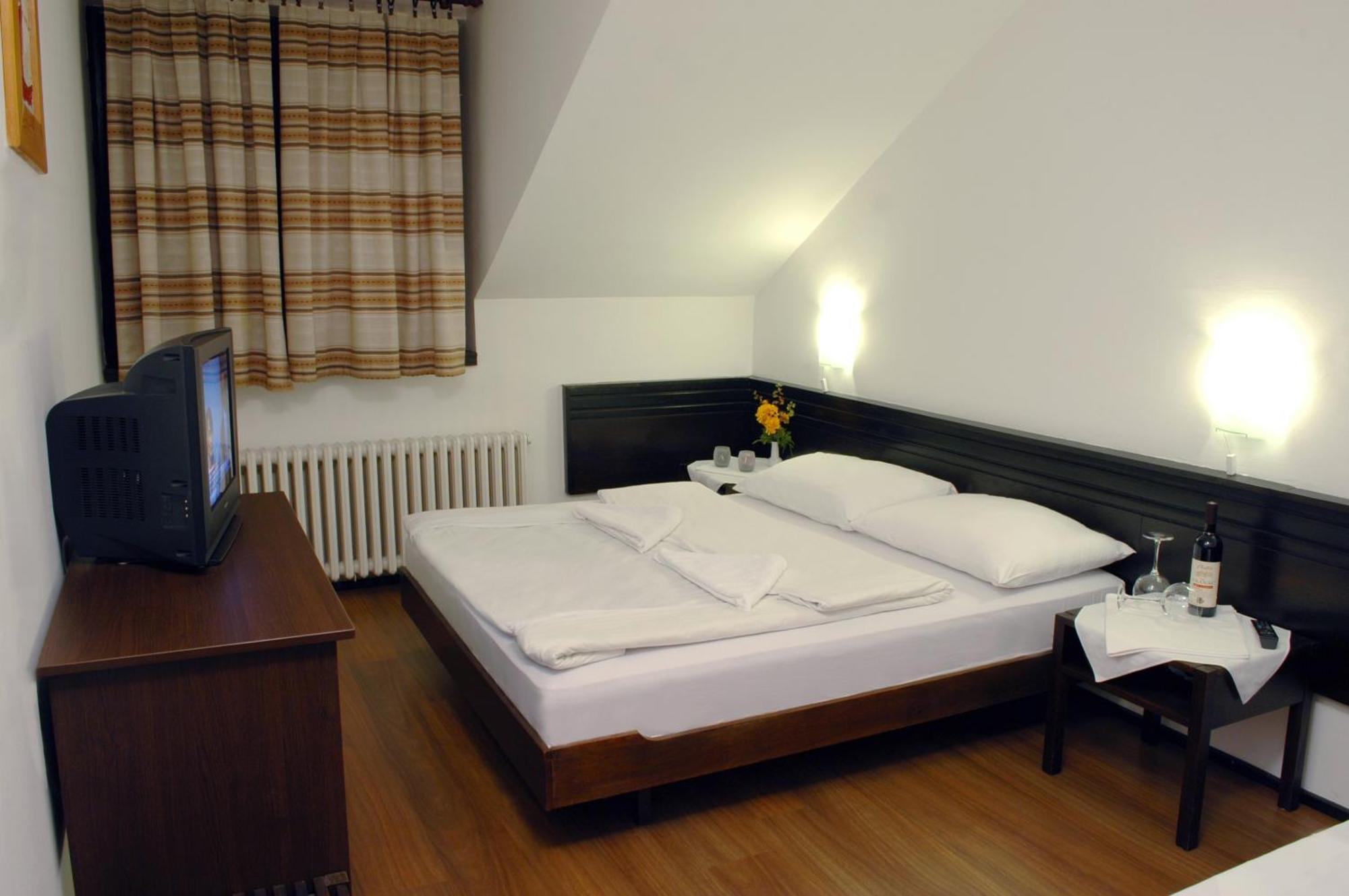 Hotel Komovi Andrijevica Екстериор снимка